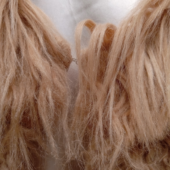 Vest - Picture 4 of 9